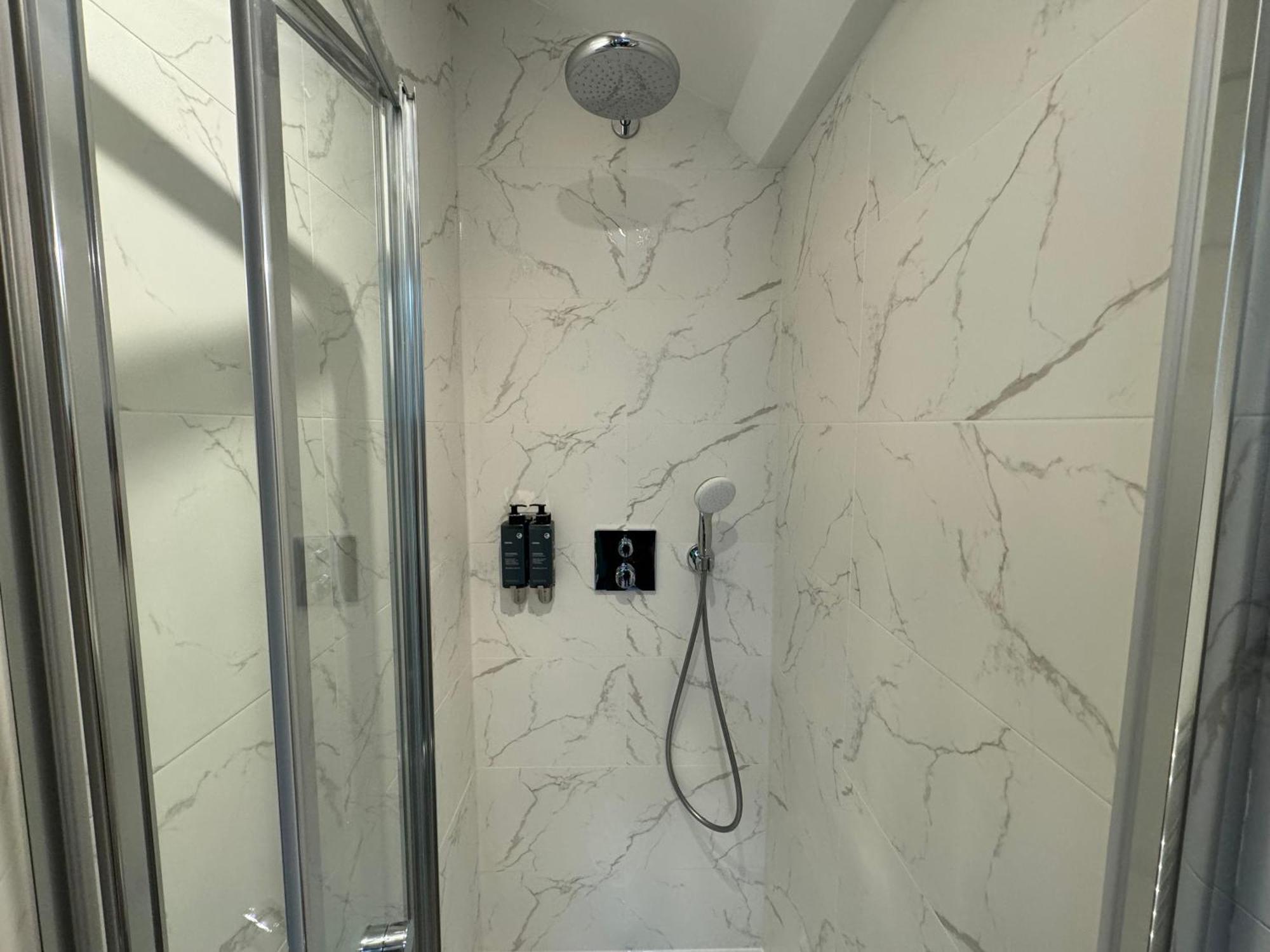 Elland Southgate Luxury Apartments מראה חיצוני תמונה
