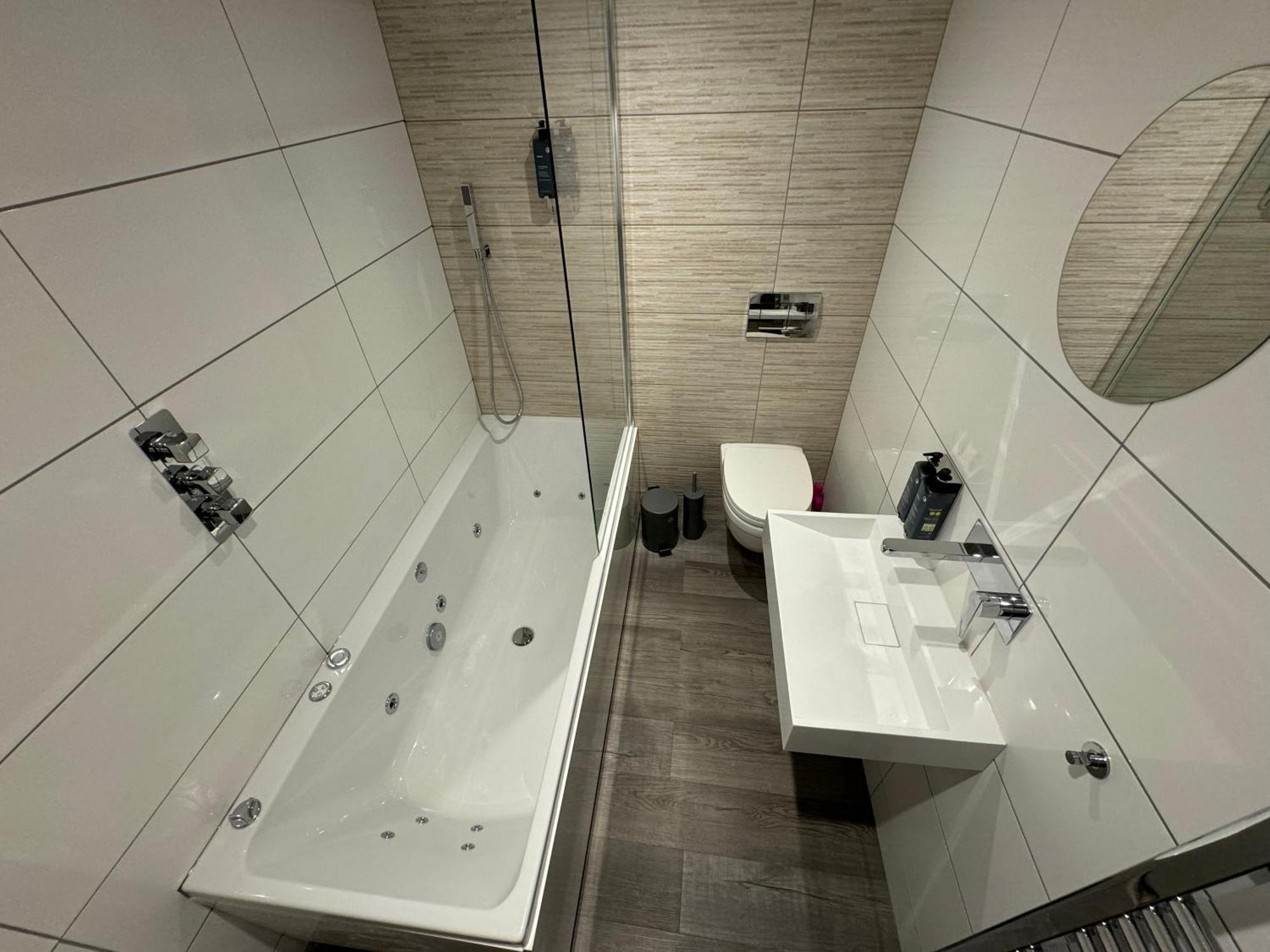 Elland Southgate Luxury Apartments מראה חיצוני תמונה