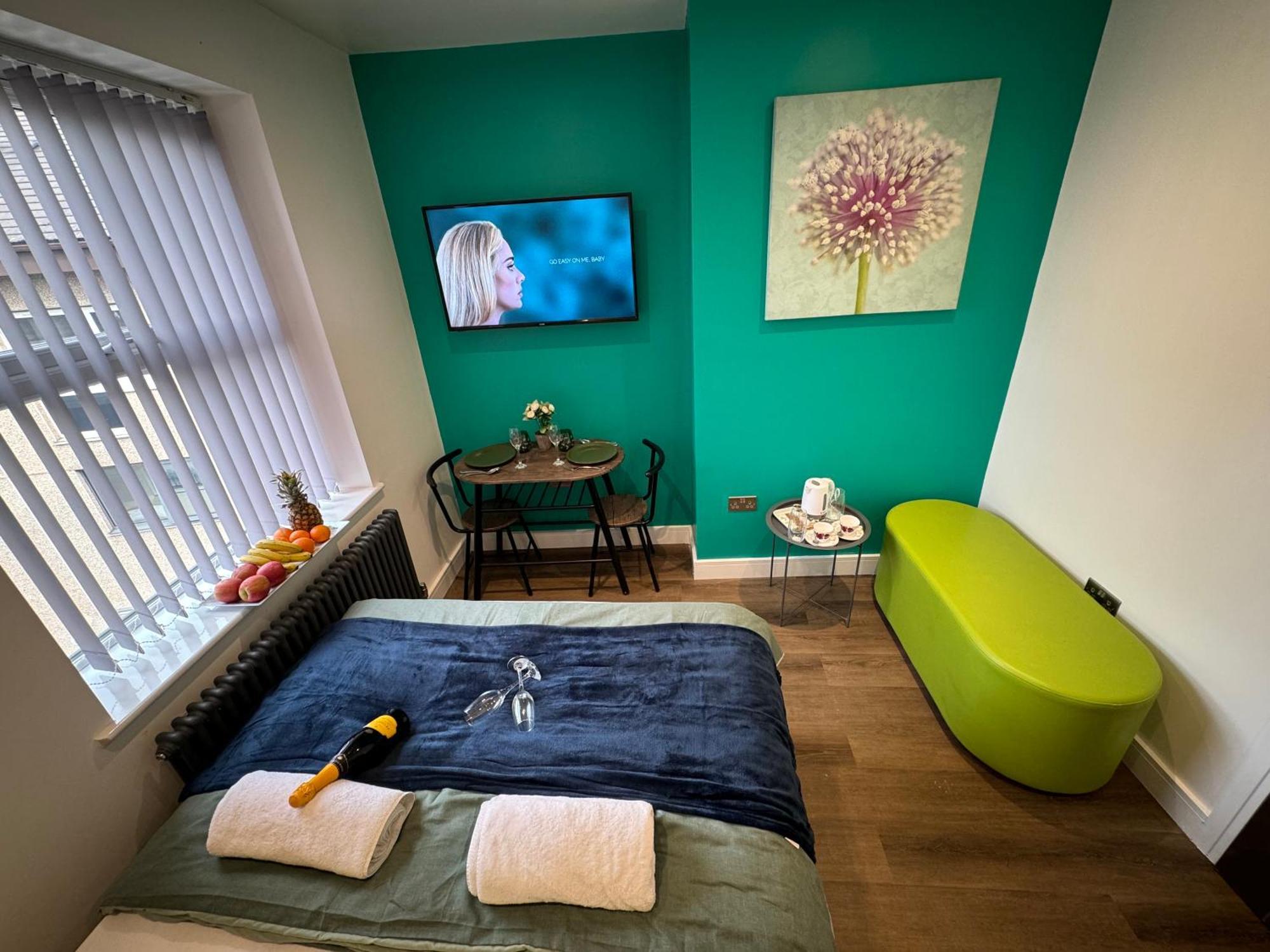 Elland Southgate Luxury Apartments מראה חיצוני תמונה