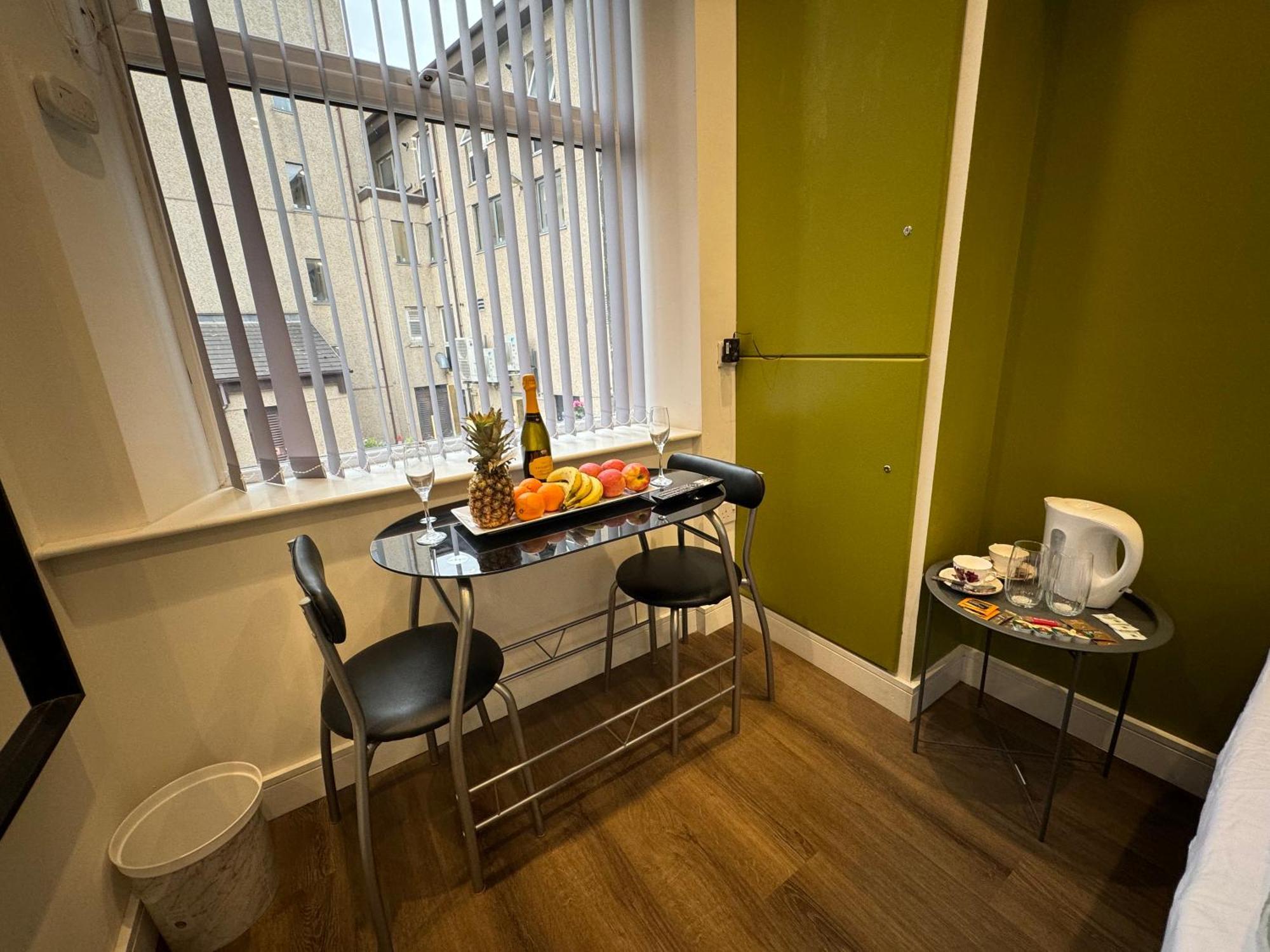 Elland Southgate Luxury Apartments מראה חיצוני תמונה