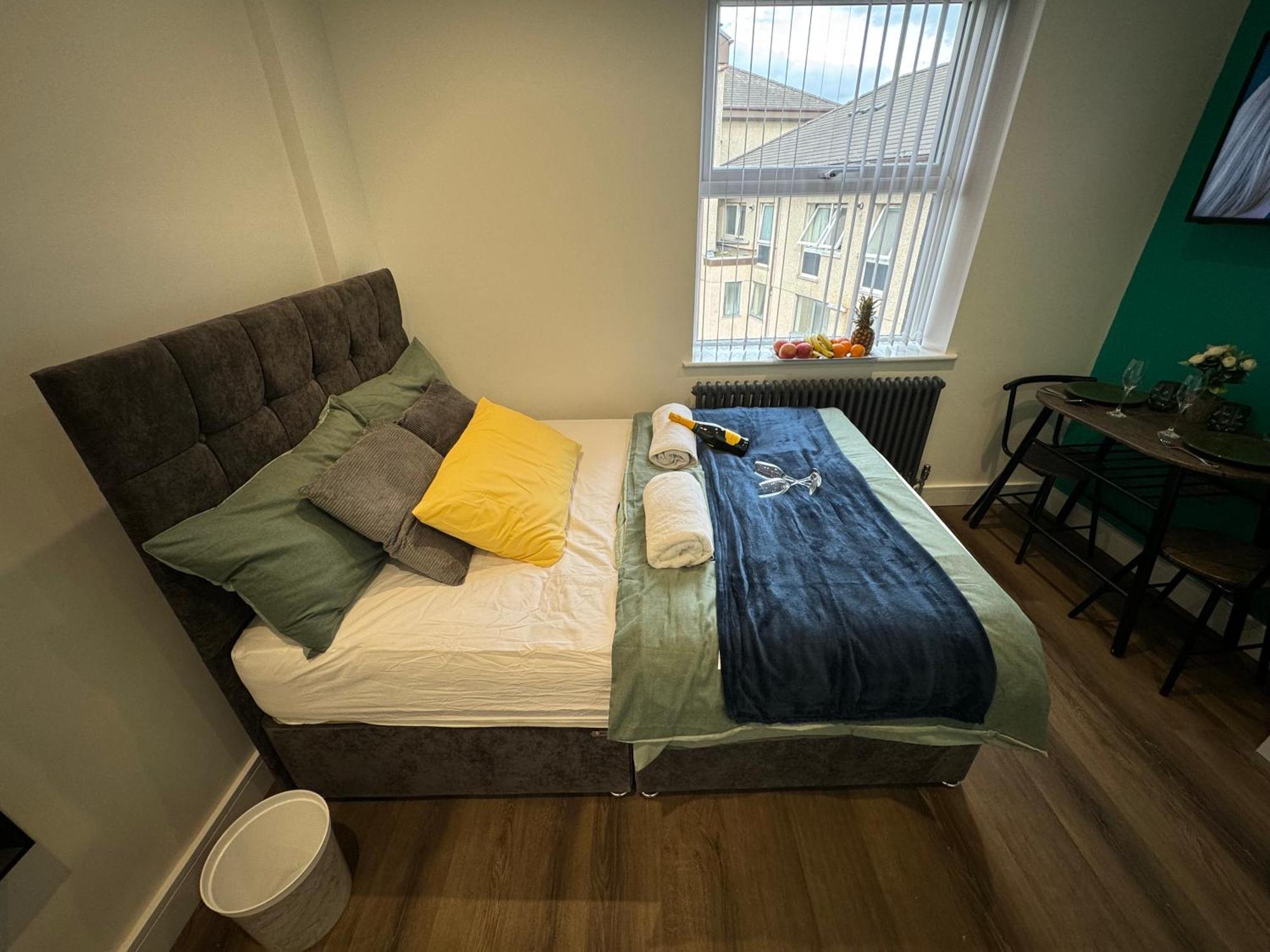Elland Southgate Luxury Apartments מראה חיצוני תמונה