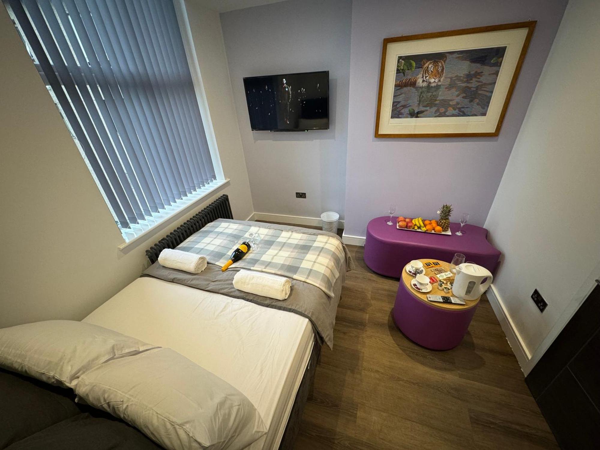 Elland Southgate Luxury Apartments מראה חיצוני תמונה