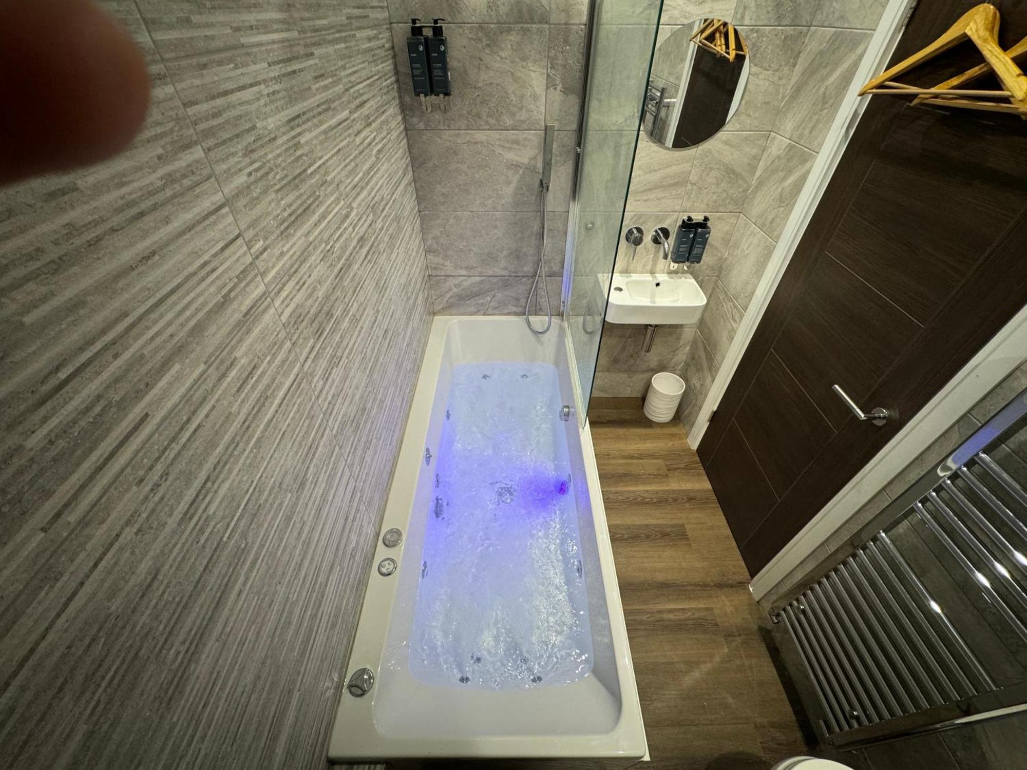 Elland Southgate Luxury Apartments חדר תמונה